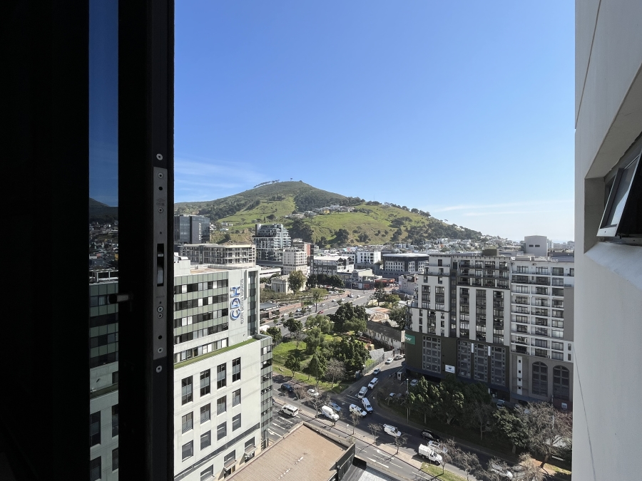 2 Bedroom Property for Sale in Cape Town City Centre Western Cape